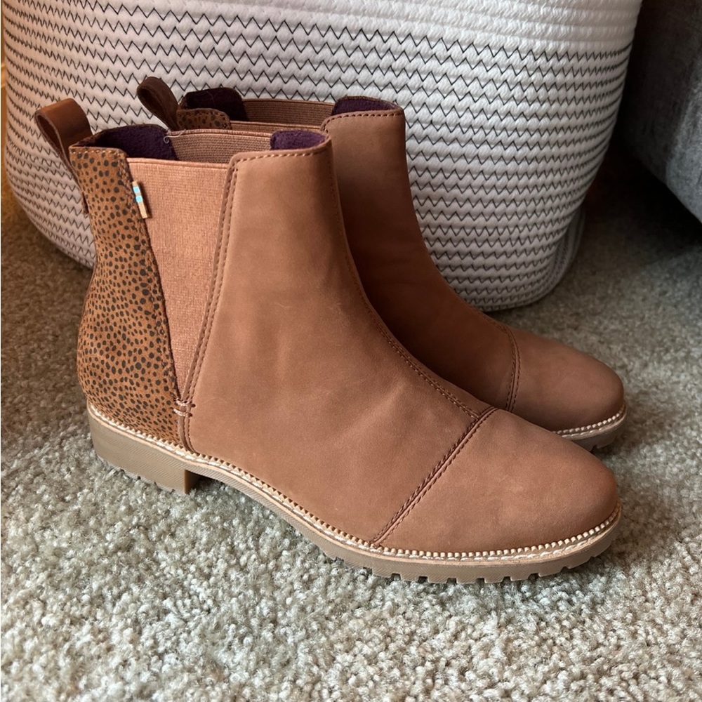 TOMS Boots